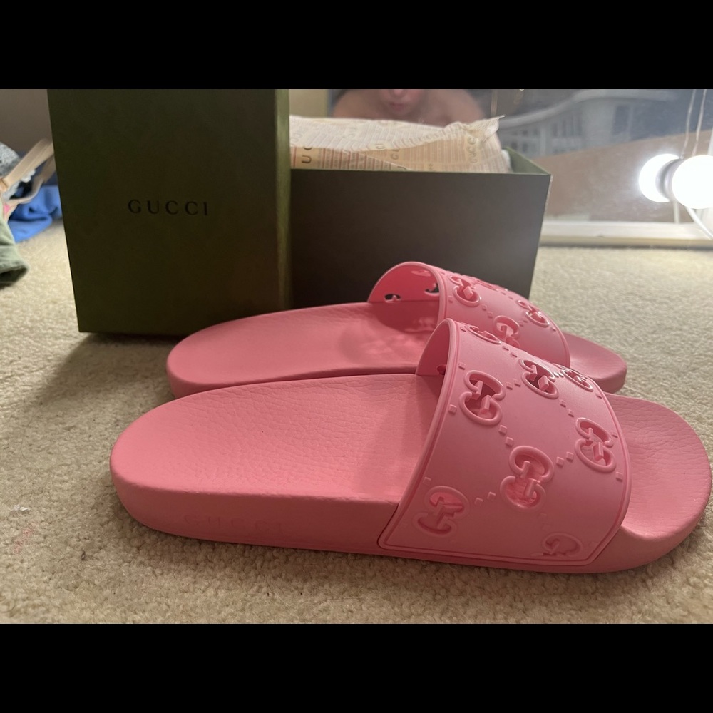 GUCCI SLIDES